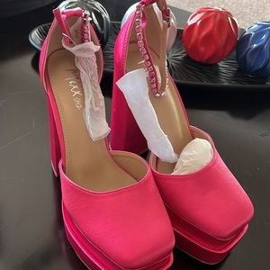 Hot Pink closed toe Platform Chunky Heels